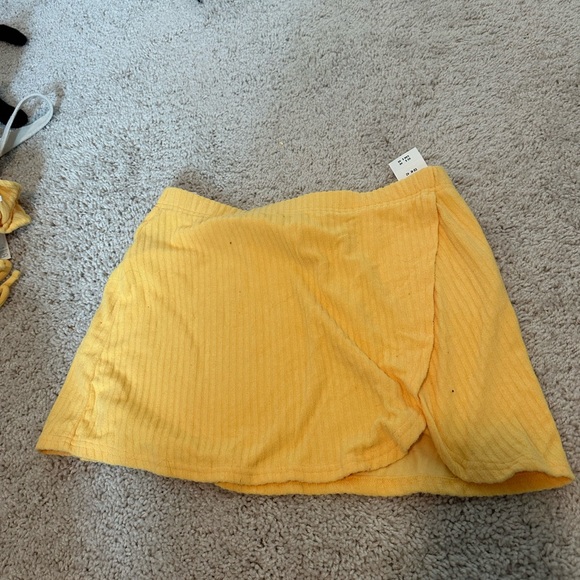 Abercrombie & Fitch Yellow Bikini Set with Cover Up - Picture 4 of 5